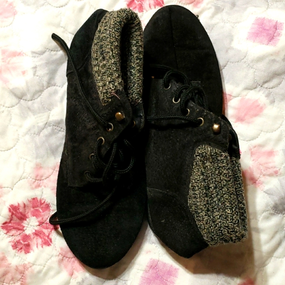 Lace-Up Ankle Boots